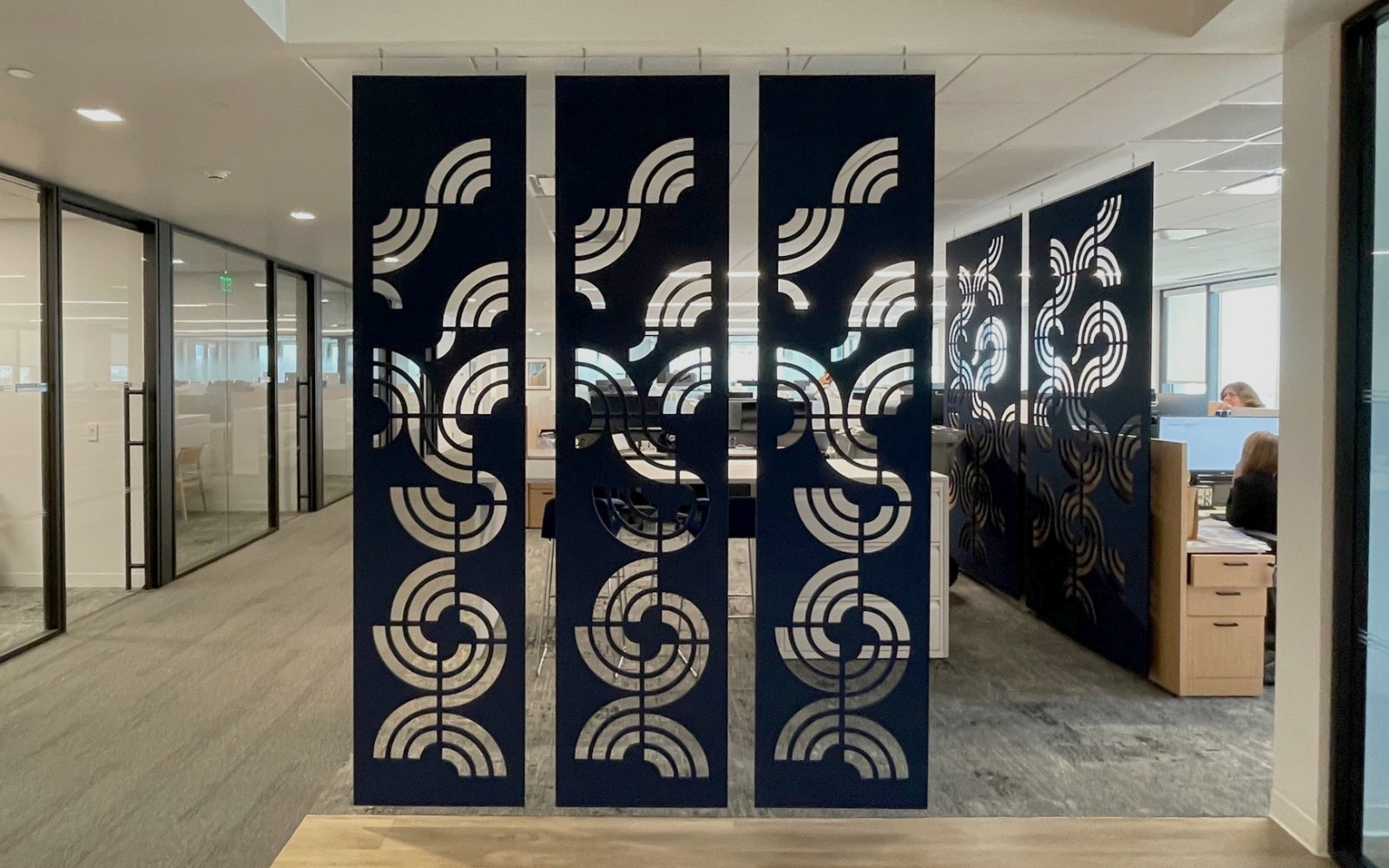 Creative Cut, Turntable Wall Screens | Midnight | Premier Collection