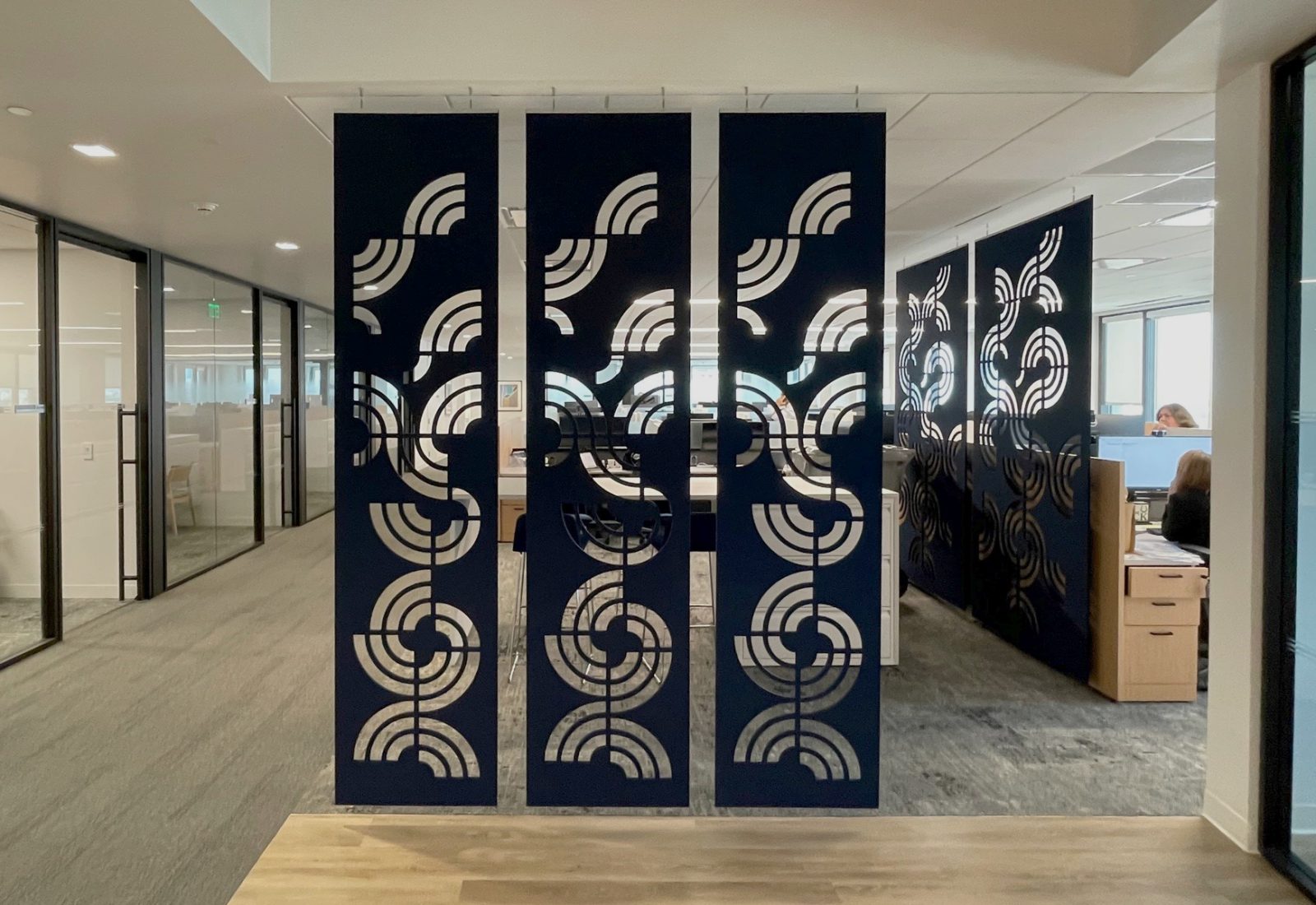 Bank-of-America-Creative-Cut-Turntable-Midnight-2