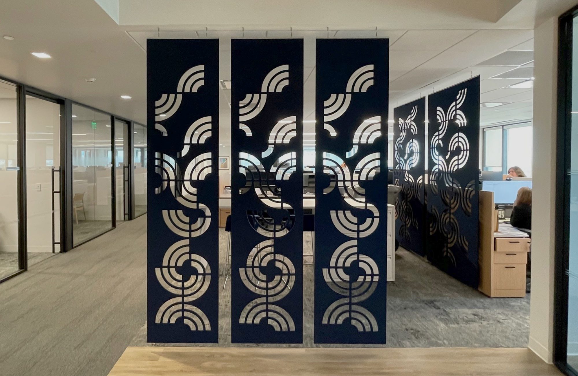 Creative Cut, Turntable Wall Screens | Midnight | Premier Collection